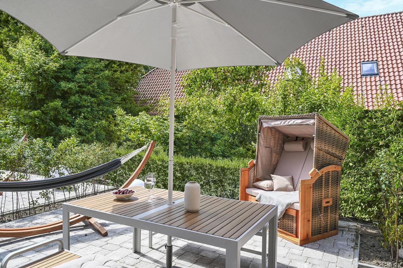 Op De Dueuen Apartment Fehmarn Exterior photo